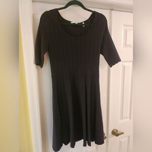 Lark & Ro black dress